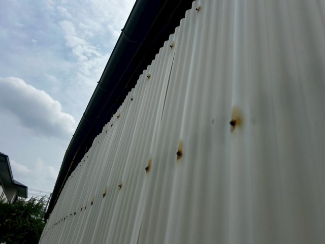 波板　壁面　施工前